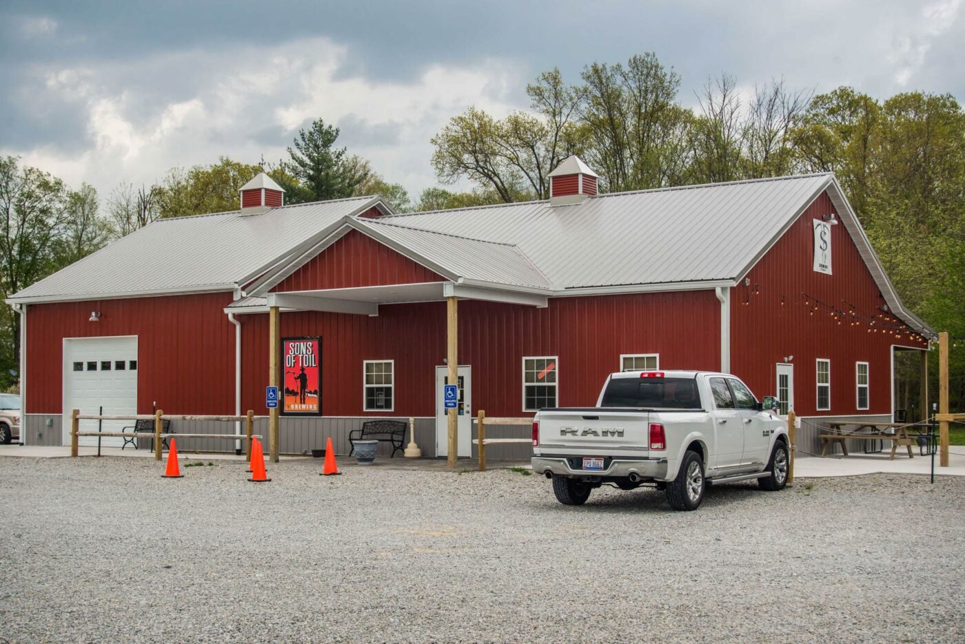 80x200 commercial pole barn