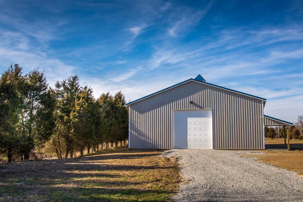 Durable And Low Maintenance 80x200 Commercial Pole Barns