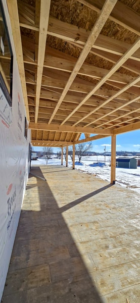 roof trusses on the underside of an overhang