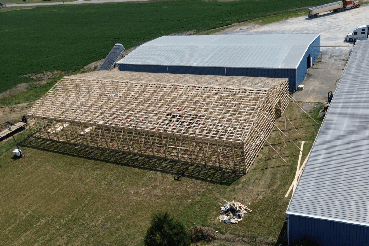 side of roof trusses for 24x40 garage pole barn kit in felicity ohio